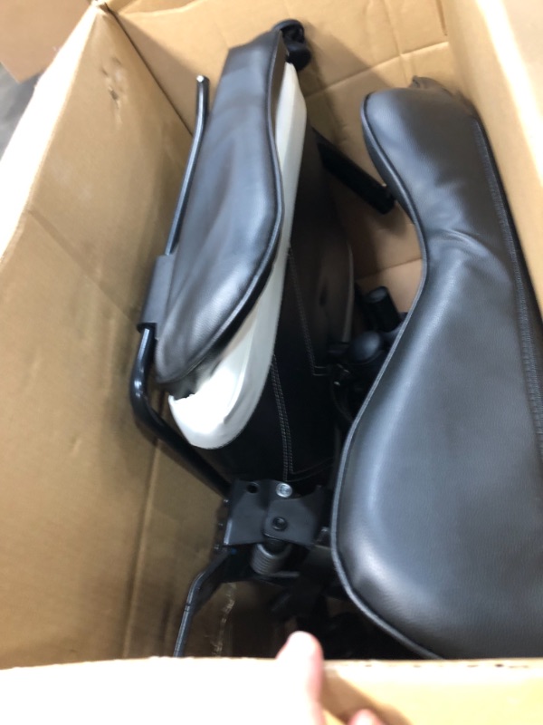 Photo 1 of Gaming chair 