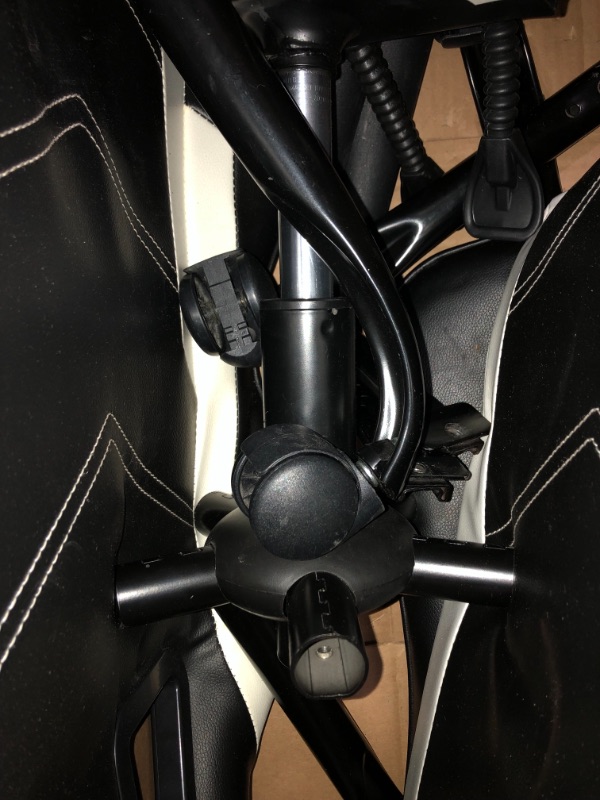 Photo 1 of Gaming chair 