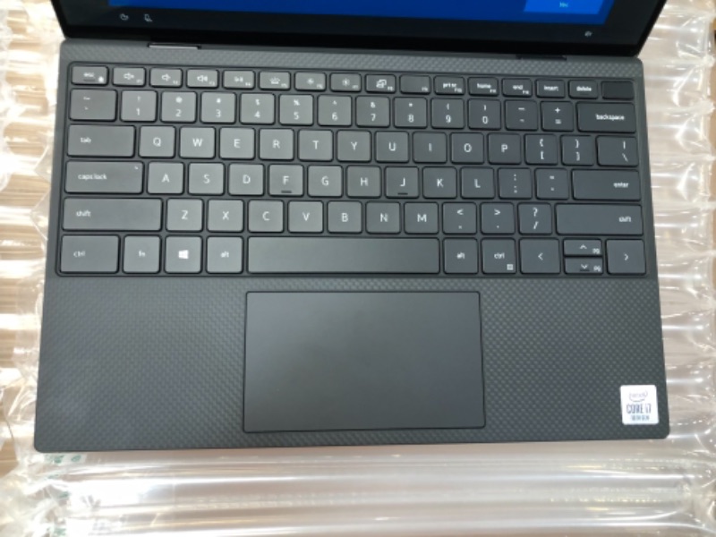 Photo 3 of Dell XPS 13 9310 Touchscreen 13.4 inch FHD Thin and Light Laptop - Intel Core i7-1185G7, 16GB LPDDR4x RAM, 512GB SSD, Intel Iris Xe Graphics, 2Yr OnSite, 6 months Dell Migrate, Windows 10 Pro - Silver

