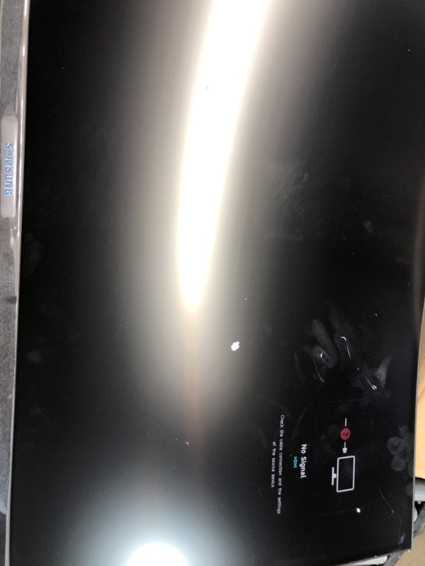 Photo 2 of Samsung Odyssey G7 31.5" 16:9 240 Hz Curved VA G-SYNC HDR Gaming Monitor