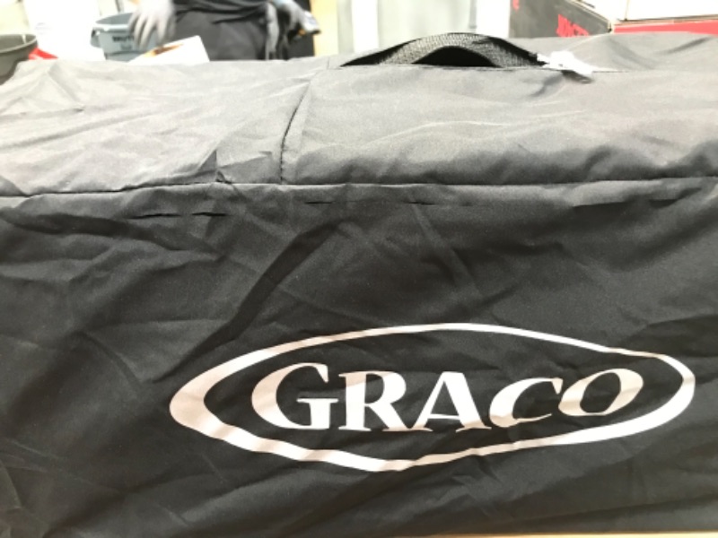 Photo 2 of Graco Pack 'N Play On The Go Playard, Kagen