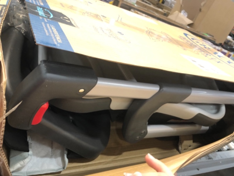 Photo 1 of Graco DuoDiner LX High Chair, Metropolis

//missing seat cover 