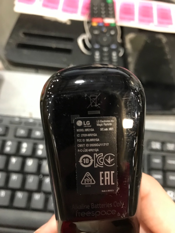 Photo 3 of LG AN-MR21GC Magic Remote w/NFC (2021)
