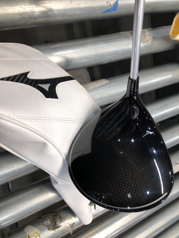 Photo 3 of 2020 Mizuno ST200X Driver (Right-Handed Golf Clubs - Regular Flex)
