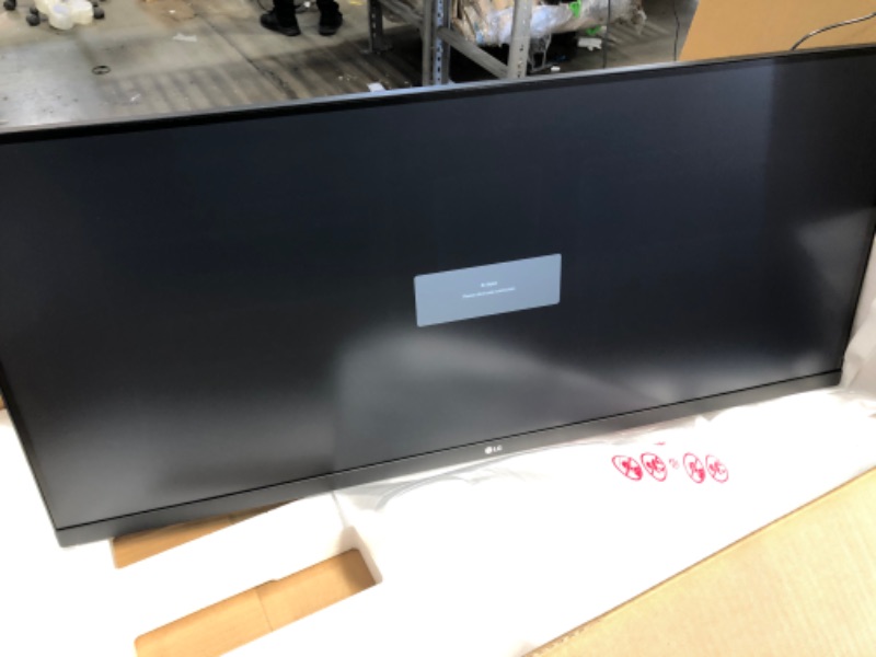 Photo 1 of LG 34WN750-B Monitor 34" 21:9 WQHD (3440 x 1440) IPS Display, AMD FreeSync, Dual Controller, OnScreen Control, 3-Side Borderless Design - Black
