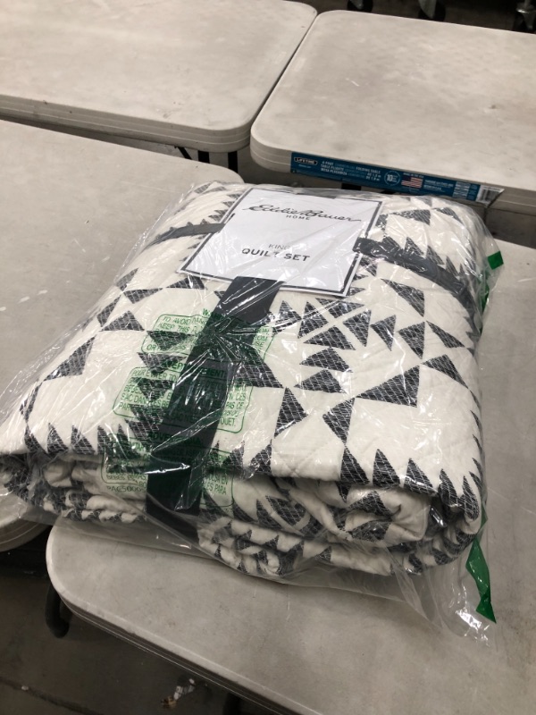 Photo 1 of Eddie Bauer Arrowhead Charcoal Quilt Set, King