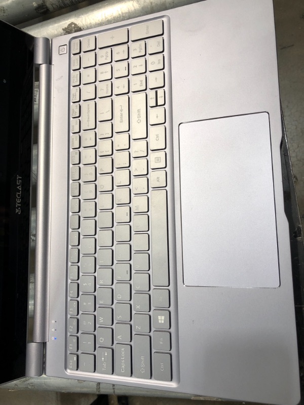 Photo 3 of teclast laptop f15 NO CHARGER 