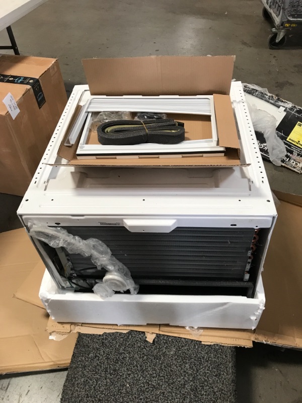 Photo 1 of LG Electronics
14,000 BTU 115-V Dual Inverter Smart Window Air Conditioner LW1517IVSM with WiFi and Remote in White
