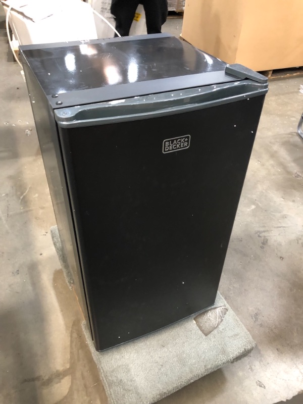 Photo 2 of *USED*
BLACK+DECKER BCRK32B Compact Refrigerator Energy Star Single Door Mini Fridge with Freezer, 3.2 Cubic Feet, Black (DAMAGE, Parts only)
