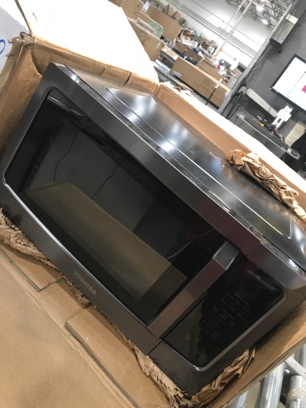 Photo 2 of Toshiba ML-EM45PIT(BS) Microwave Oven with Inverter Technology, LCD Display and Smart Sensor, 1.6 Cu.ft, Black Stainless Steel...***PARTS ONLY***, **DAMAGED**


