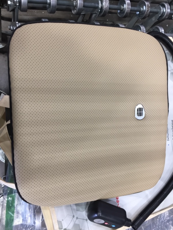 Photo 4 of Seceles Air-Conditioning Cooling Car Seat Cushion, Fast Cooling Seat Cushion for Car in Summer, Warm Car Seat Cushion in Winter, Works for 95% Cars - 1PCS for Left Seat (Beige)
NOT BOXED!