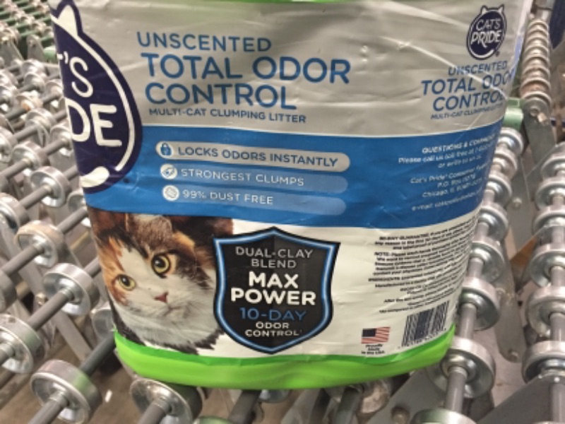 Photo 2 of Cat's Pride Total Odor Control, Unscented Multi-Cat Clumping Litter, Odor Locking and 99% Dust Free, 15 lbs.
NOT BOXED!