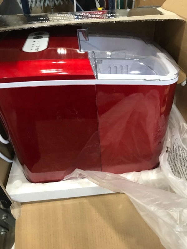 Photo 2 of Igloo 26-Pound Portable Ice Maker, Retro Red Iceb26rr