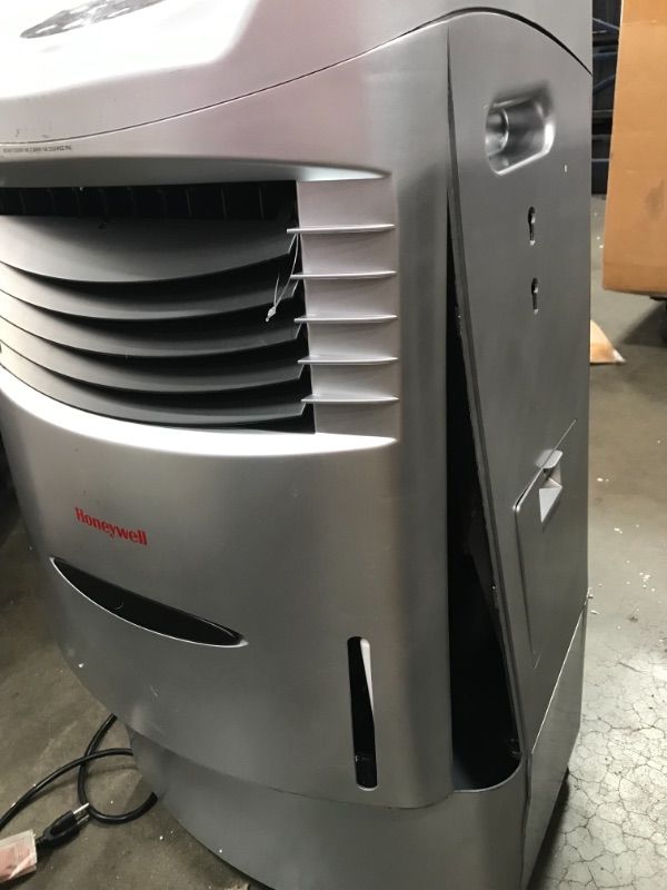 Photo 1 of 760 CFM 3-Speed Indoor Portable Evaporative Air Cooler (Swamp Cooler) with Remote Control for 280 sq. ft.
