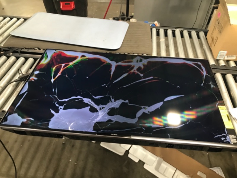 Photo 1 of PARTS ONLY 
CRACKED SCREEN/ DAMAGED SCREEN  NOT FUNCTIONAL 
Sony X950H 55-inch TV: 4K Ultra HD Smart LED TV with HDR and Alexa Compatibility - 2020 Model
