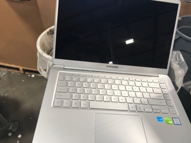 Photo 3 of SAMSUNG 15.0" 16GB Memory 256 GB SSD Laptop Notebook 9 Intel Core i7 8th Gen 8550U 1.80 GHz NVIDIA GeForce MX150 Windows 10 Home 64-Bit Model NP900X5T-X01US