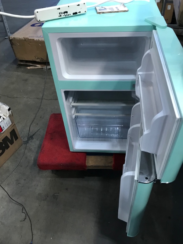 Photo 3 of Magic Chef Retro 3.2 cu. ft. 2-Door Mini Fridge in Mint Green