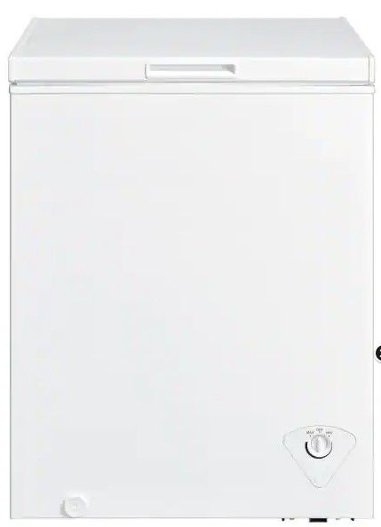 Photo 1 of VISSANI
5 cu. ft. Manual Defrost Chest Freezer in White