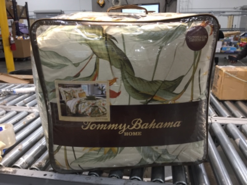 Photo 1 of Birds of Paradise 3-Piece White Botanical Cotton California King Comforter Set
by
Tommy Bahama
