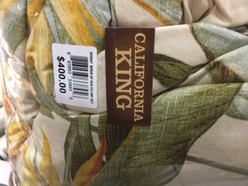 Photo 3 of Birds of Paradise 3-Piece White Botanical Cotton California King Comforter Set
by
Tommy Bahama
