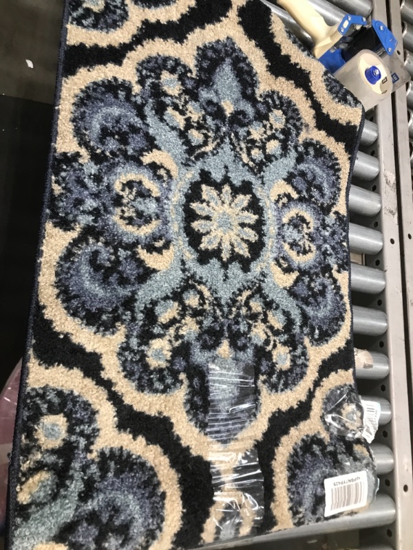 Photo 1 of 34 INCHES X  20 INCHES AREA RUG 