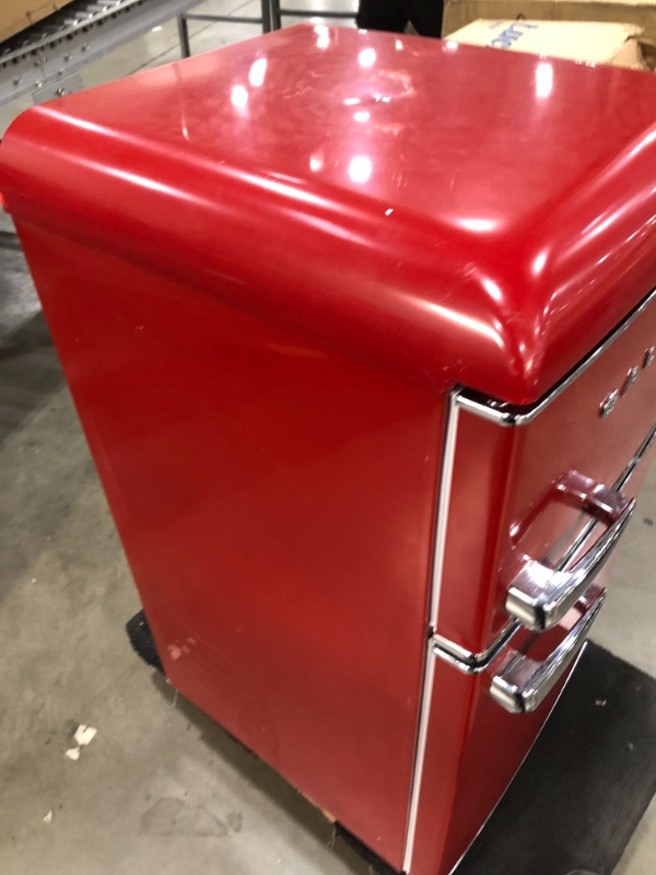 Photo 3 of //item powers on but does not get cold//nonfunctional//parts only//
3.1 cu. ft. Retro Mini Fridge with Dual Door True Freezer in Red

