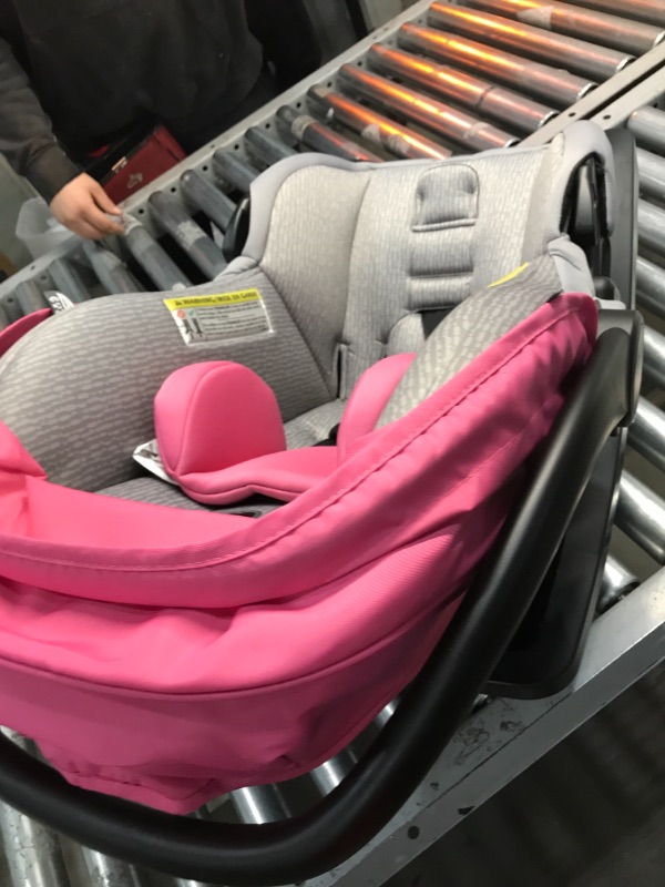 Photo 4 of Evenflo LiteMax Infant Car Seat
