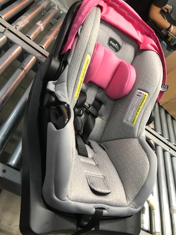 Photo 3 of Evenflo LiteMax Infant Car Seat
