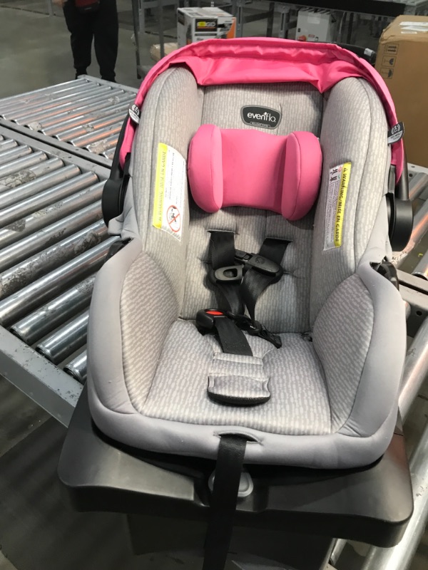 Photo 2 of Evenflo LiteMax Infant Car Seat
