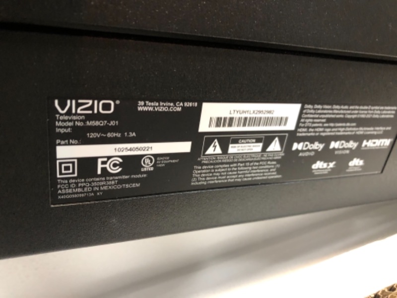 Photo 7 of VIZIO 58" M-Series Quantum Color 4K HDR Smart TV - (M58Q7-J01)
