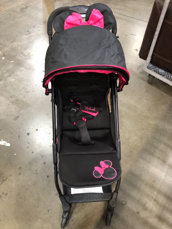 Photo 3 of Disney Baby® Minnie Mouse Ultra Compact Single Stroller in Pink ?24.38 x 18.25 x 10.5 inches

 
