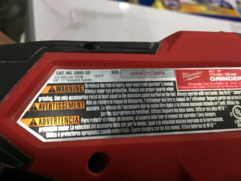 Photo 1 of (parts only item) Milwaukee M18 Fuel 18 V 11 Amps Cordless 4-1/2 to 5 in. Grinder * sold as-is ** 