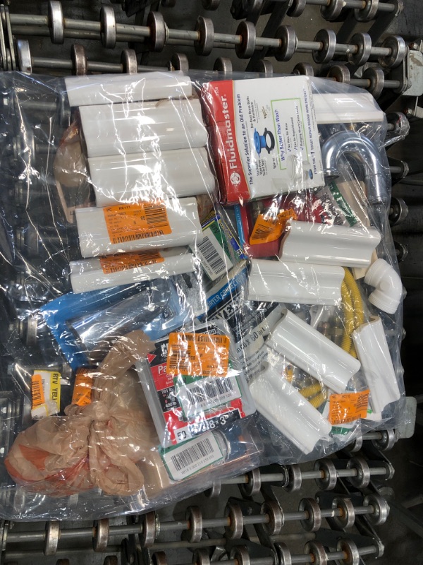 Photo 1 of *SOLD AS IS*
BAG OF ASSORTED HOUSEHOLD AND PLUMBING ITEMS 