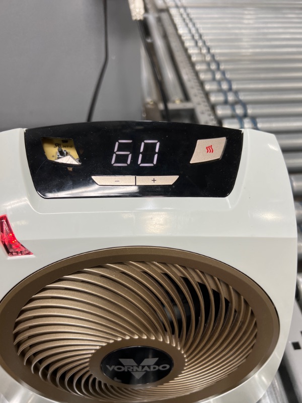 Photo 1 of Vornado Avh10 Whole Room Heater with Auto Climate Control