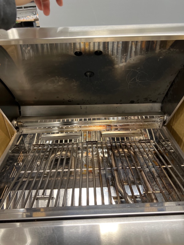 Photo 3 of ***PARTS ONLY*** Pit Boss Grills 75275 Stainless Steel Two-Burner Portable Grill
PREVIOUS OWNER LEFT IT DIRTY SEE PICTURES