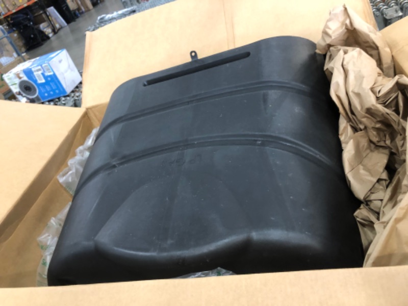 Photo 1 of Camco 40558 Heavy-Duty 20lb or 30lb Dual Propane Tank Cover (Black) ***MISSING  HALF***
