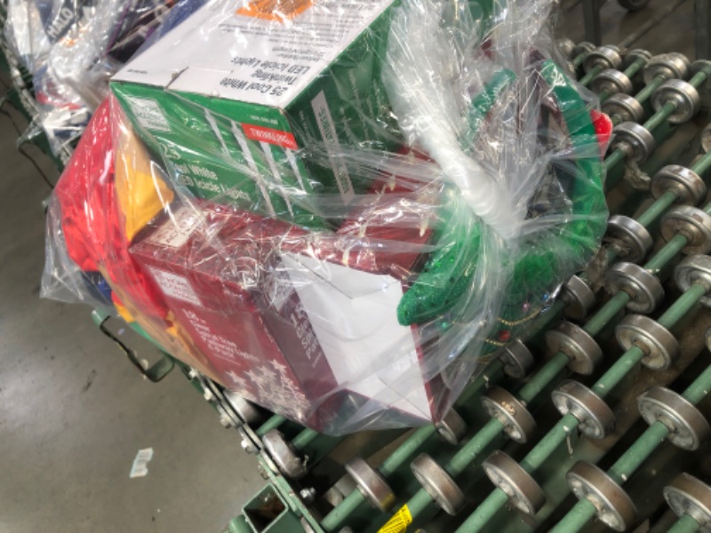Photo 1 of MIXED BAG OF CHRISTMAS DECORATIONS***SOLD AS IS**NO REFUNDS**