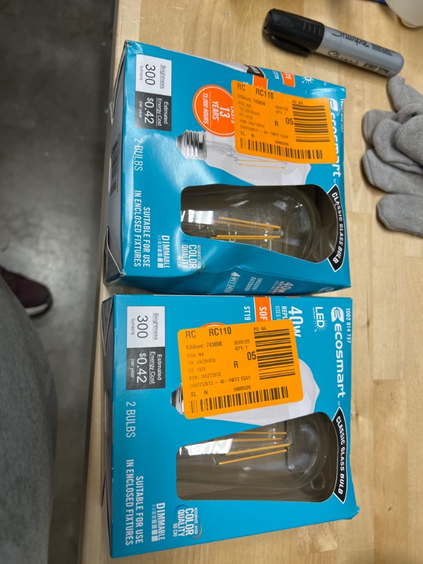 Photo 1 of  bundle sold as is 40-Watt Equivalent ST19 Dimmable Clear Glass Filament Vintage Edison LED Light Bulb Soft White 2 in each pack, 2 packs , 4 count in total
NOT REFUNDABLE**