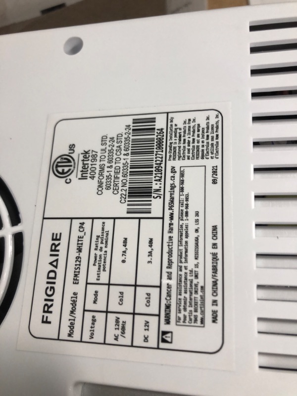 Photo 2 of Frigidaire EFMIS129-WHITE 6 Can Beverage Cooler, White

