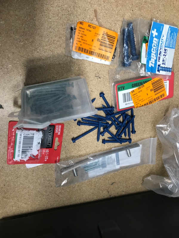 Photo 1 of **NO REFUNDS/RETURNS** - Bundle of assorted screws
