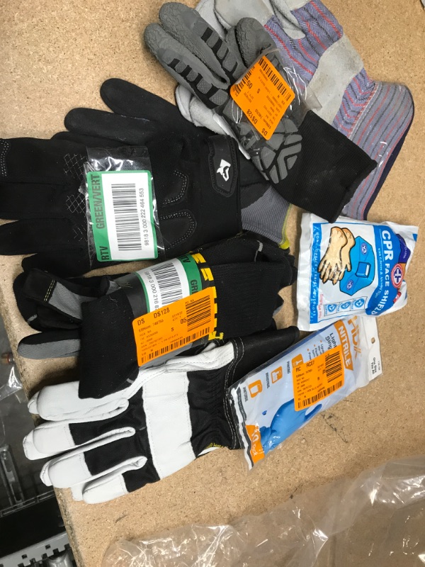 Photo 1 of **NO REFUNDS/RETURNS** -Bundle of assorted gloves