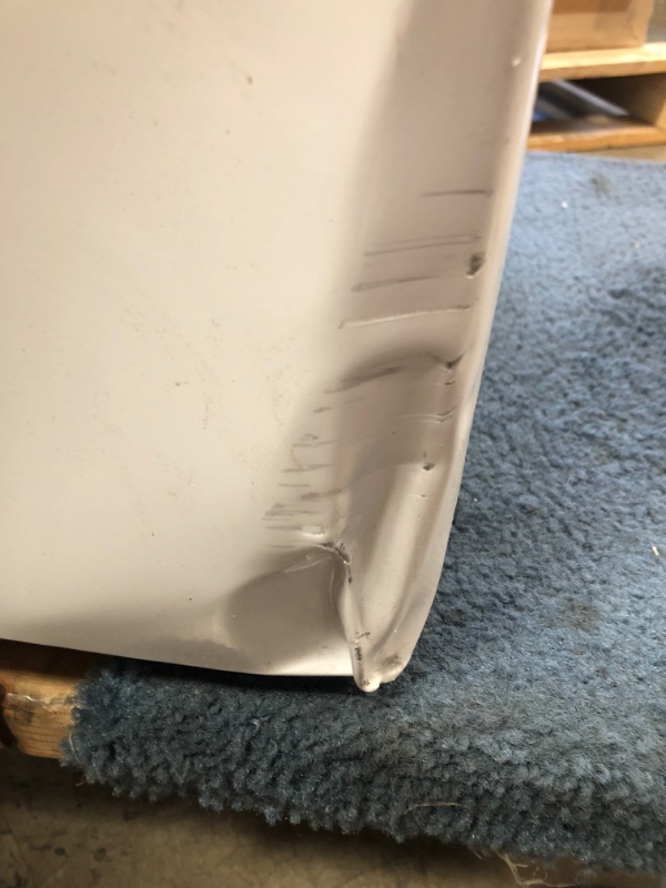 Photo 5 of (MULTIPLE DENTS)
Midea MRC04M3AWW, White 3.5 cu. ft. Mini Freezer, Cubic Feet