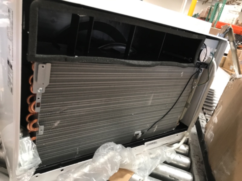 Photo 1 of LG 12000 BTU Electronic AC