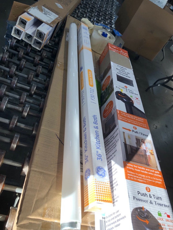 Photo 3 of GE Kitchen & Bath Fluorescent Light Bulbs, T12 Light Bulbs, 30-Watt, 2350 Lumen, 36-Inch, 2-Pin G13 Base, Warm White, 6-Pack, F30T12 Linear Light Bulbs, Tube Light Bulbs
