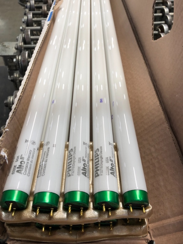 Photo 2 of 32-Watt 4 ft. Alto Linear T8 Fluorescent Tube Light Bulb, Daylight (6500K) (10-Pack)
