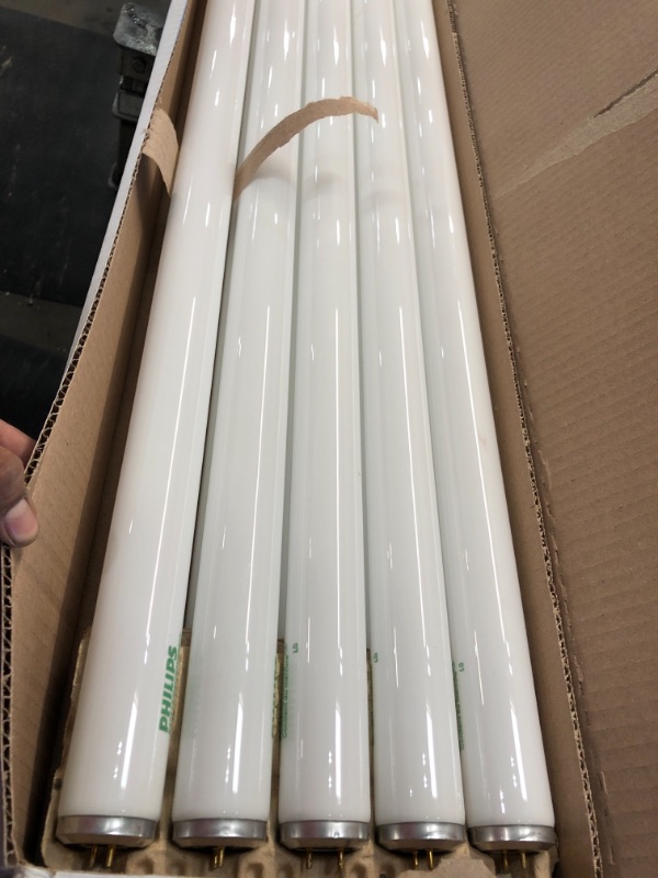 Photo 2 of 32-Watt 4 ft. Alto Linear T8 Fluorescent Tube Light Bulb, Daylight (6500K) (10-Pack)
