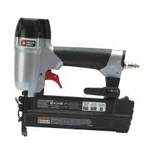 Photo 1 of 18-Gauge Pneumatic Brad Nailer Kit
AS IS USED 