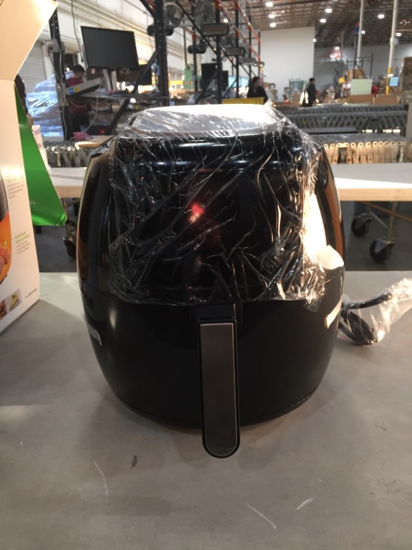 Photo 1 of GoWISE 7-Quart 8-in-1 Countertop Digital Air Fryer with 50 Recipe Book
