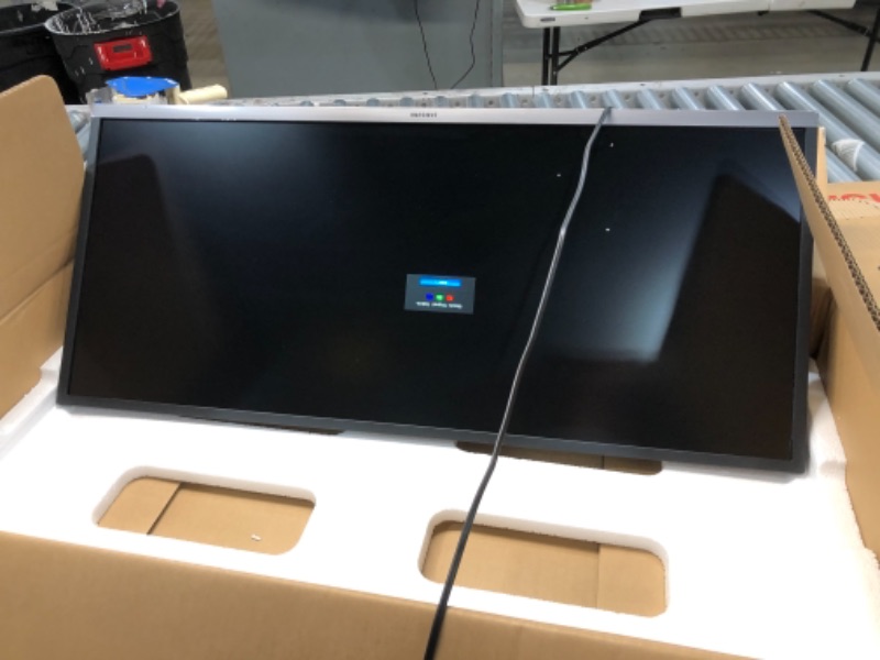 Photo 2 of Samsung S34J55W 34' 3440 X 1440 Ultra WQHD 21:9 2K Resolution 4ms 75Hz 2x HDMI DisplayPort AMD FreeSync Eye Saver Flicker Free LED Backlit Monitor
model: LS34J550WQNXZA
serial number: CWTWH4LR500663F