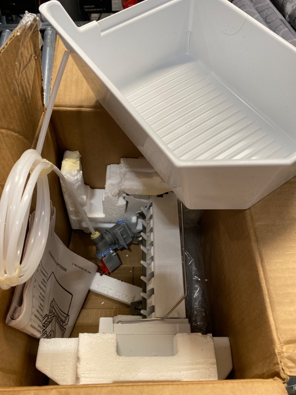 Photo 1 of 0.46 ft. Plastic Icemaker Installation Kit for Top Freezer Refrigerators
by Whirlpool